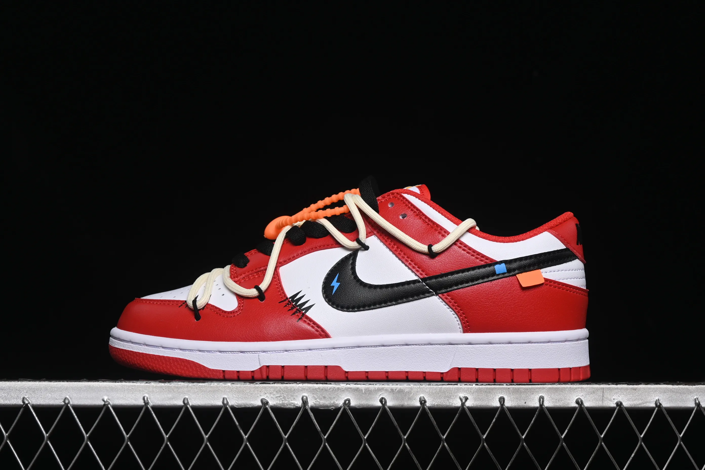 All categories Nk SB Dunk Series Nk SB Dunk Low High-end customized low-top sneakers Nike SB Dunk Low white black red strap low-top casual sneakers DD1391-602